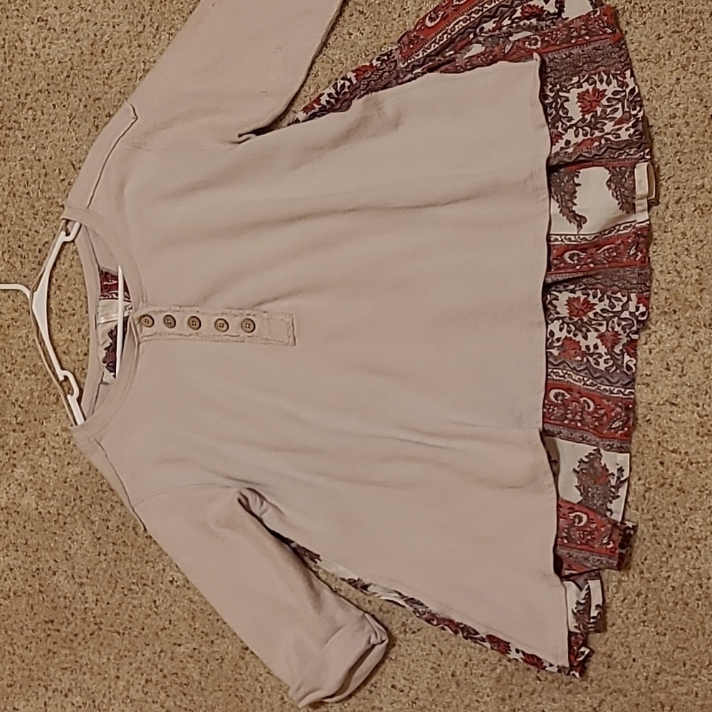 Free People size xs tan sweatshirt style blouse with multicolored back